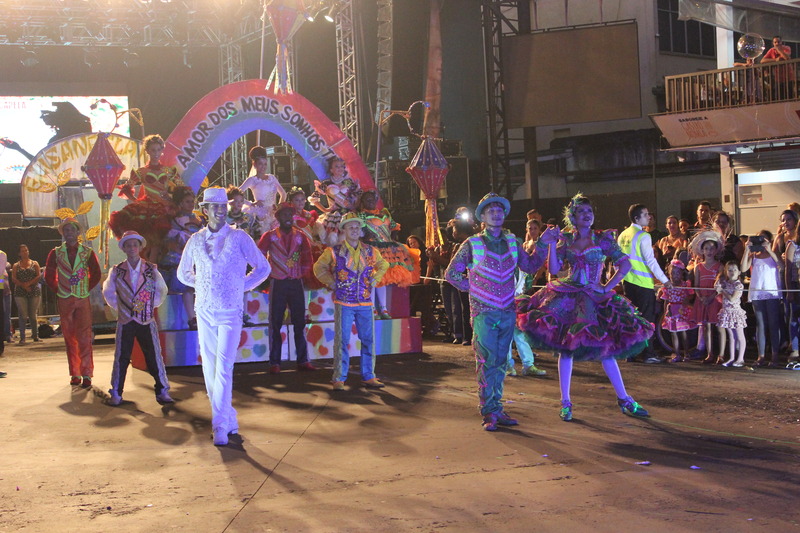 大きいセントジョアン祭り