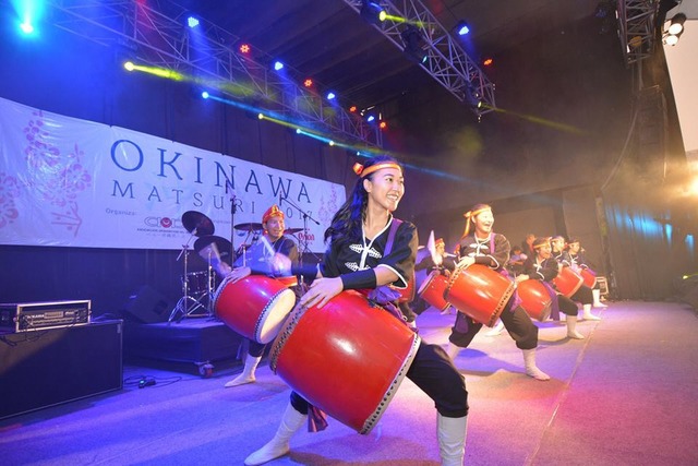 ペルー沖縄祭りのステージ