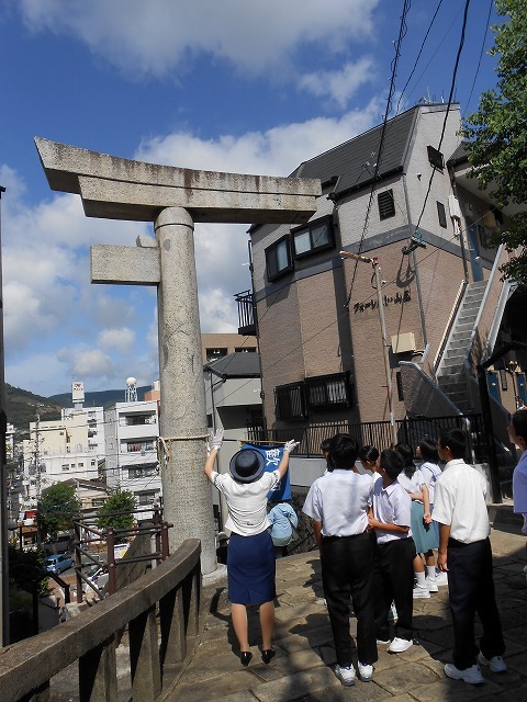 原子爆弾の恐ろしさを伝える一本柱鳥居