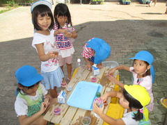 色水あそびの様子