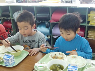 給食３
