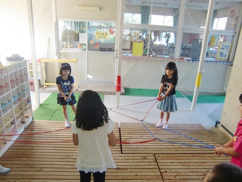 縄跳びで星作り