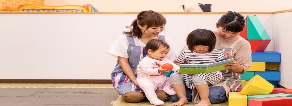 HP用子どもに寄り添う人3