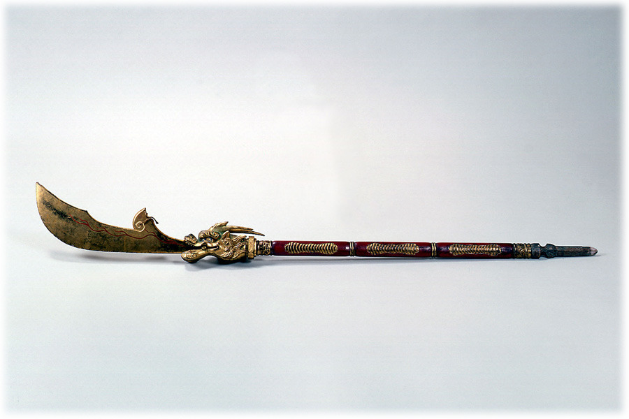 朱漆龍頭金箔長刀