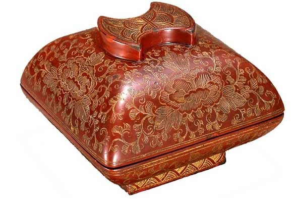 朱漆牡丹唐草沈金合子