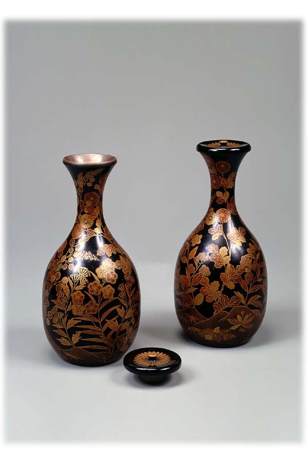 黒漆春秋草蒔絵徳利