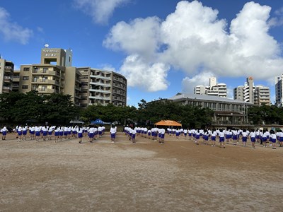 1年生空手演武の練習